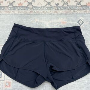 Lululemon Speed-Up Shorts lined 2.5in size 4